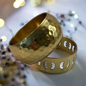 ⤵️NWOT Brass set 2 bracelets